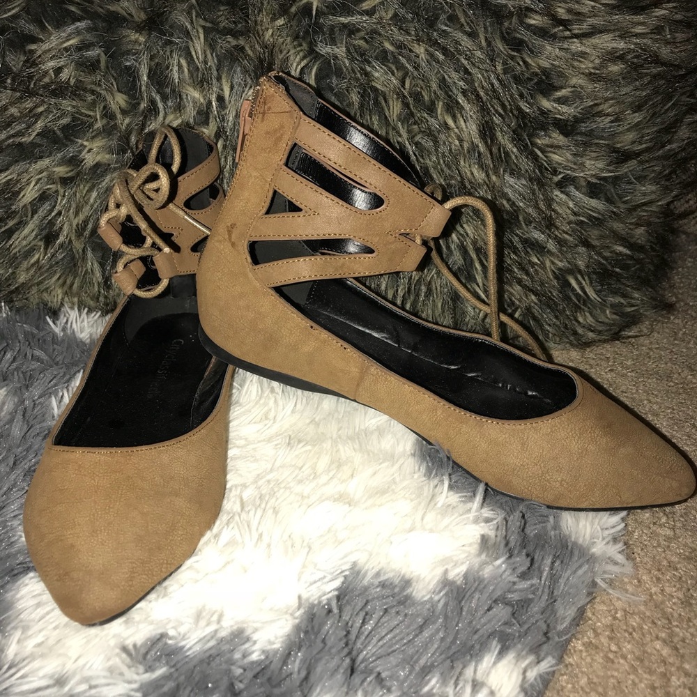 Never worn! Tan Flats